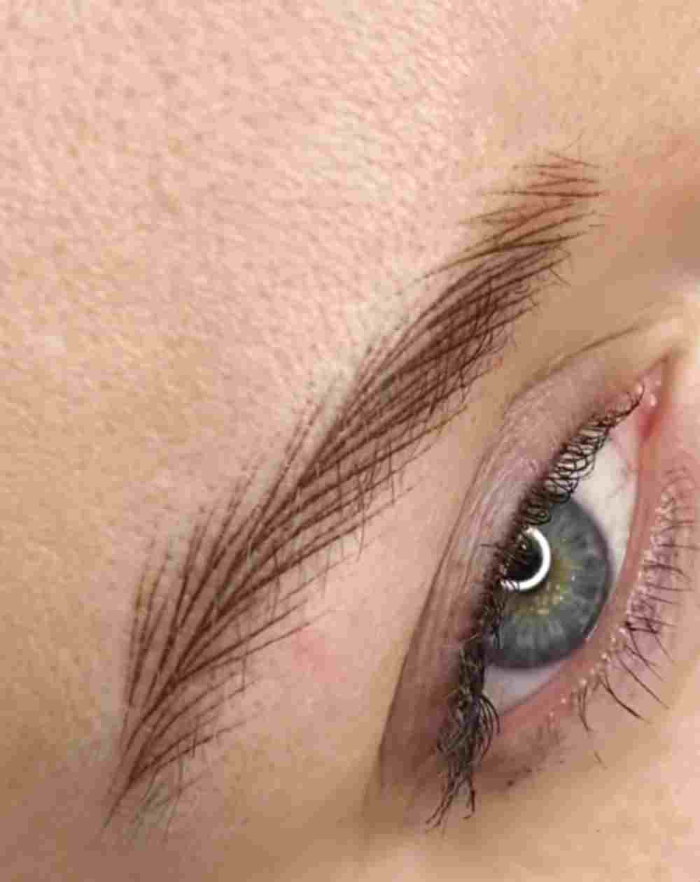 Volumen Technik Wimpernverlängerung 0.07 D und CC-Biegung 